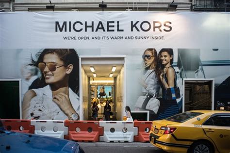 michael kors swot a|michael kors 2024.